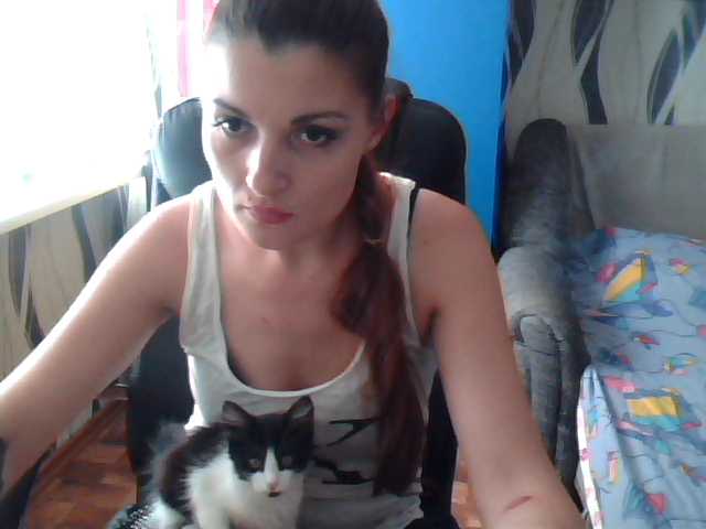 Capturi de ecran de difuzare EllenODance