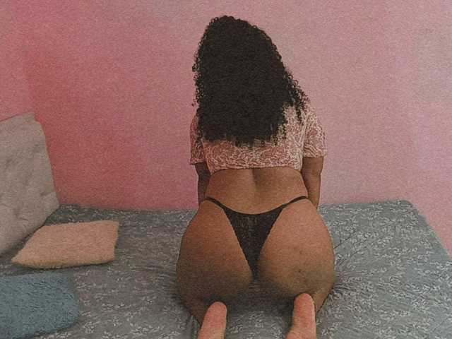 Fotografie a profilului Ema-ebony