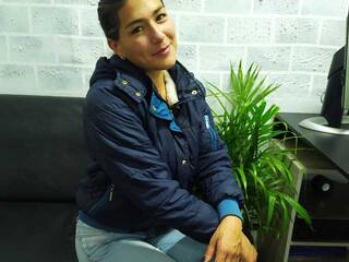 Chat video erotic emili-mac