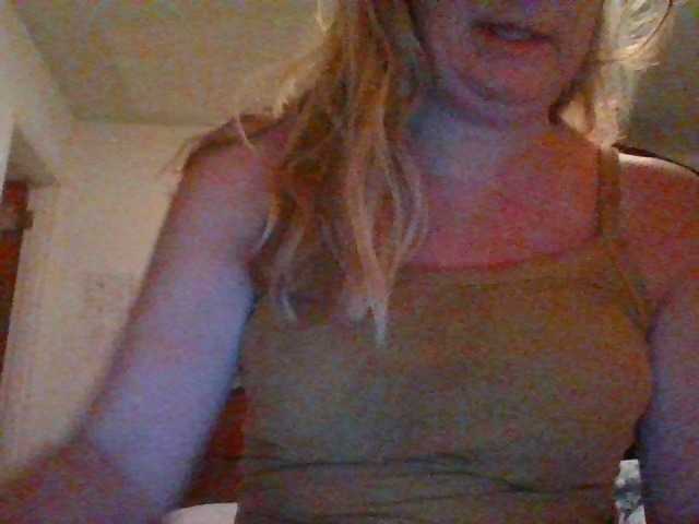 Capturi de ecran de difuzare Emilylyn