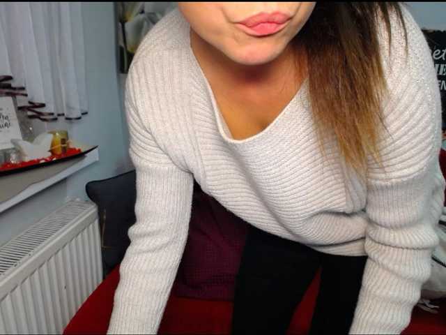 Capturi de ecran de difuzare EmilyQueen