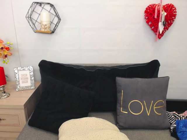 Capturi de ecran de difuzare EmilyQueen