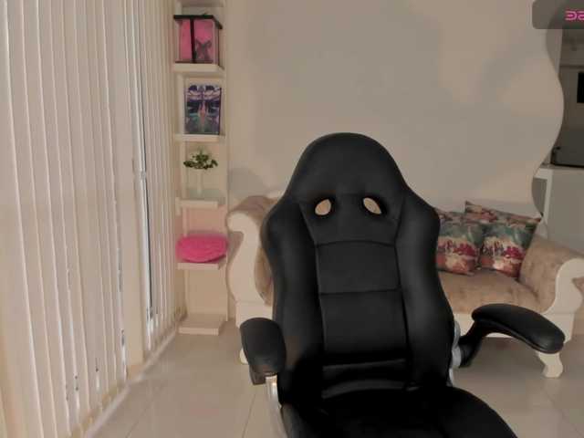 Capturi de ecran de difuzare EmilySunder