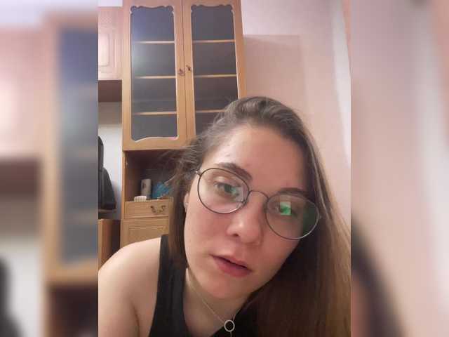 Capturi de ecran de difuzare Emma-24