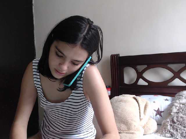 Capturi de ecran de difuzare EmmaBrand