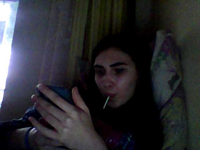 Capturi de ecran de difuzare EmmaNikkis