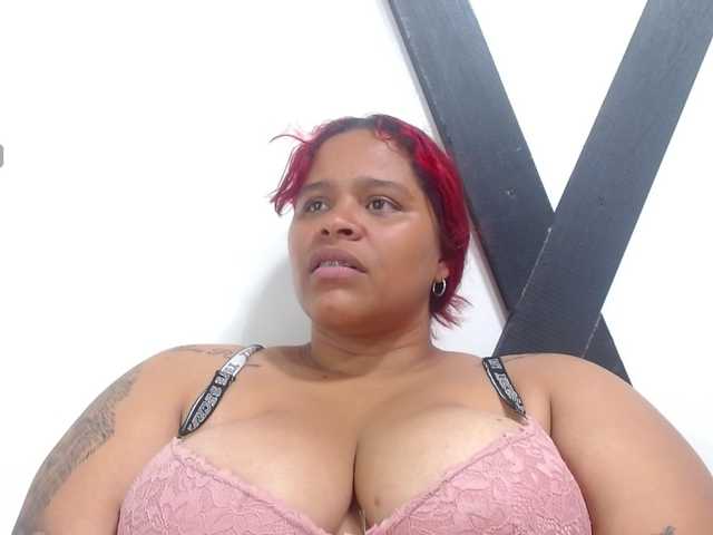 Capturi de ecran de difuzare EmmanuelleBBW