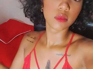 Chat video erotic Emy-02