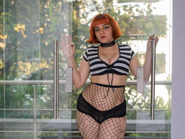 Fotografie a profilului Erza-Scarlet