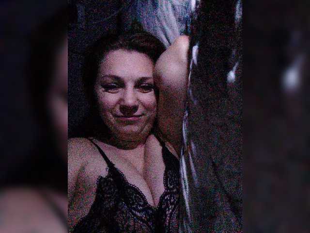 Capturi de ecran de difuzare EstelleMillie