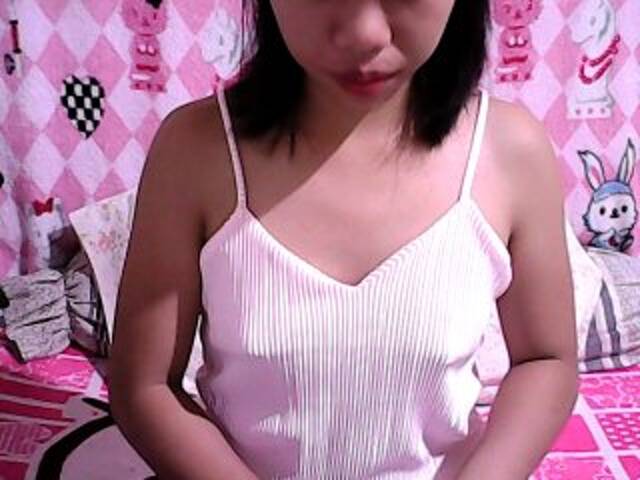 Capturi de ecran de difuzare AlwaysHORNY18