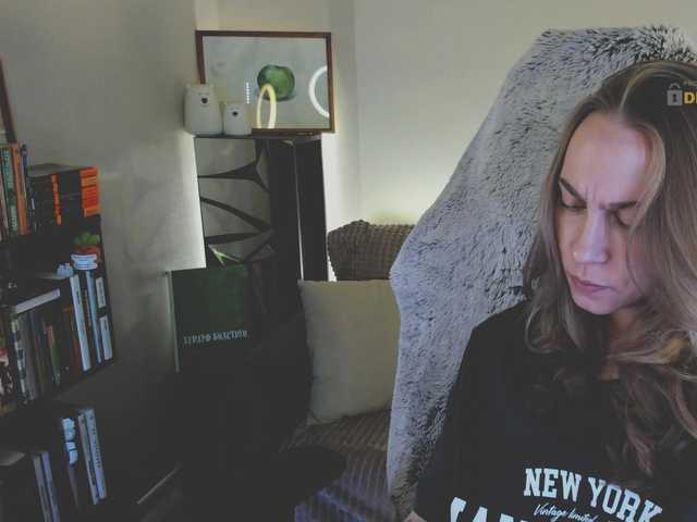 Capturi de ecran de difuzare Adamova_Eva