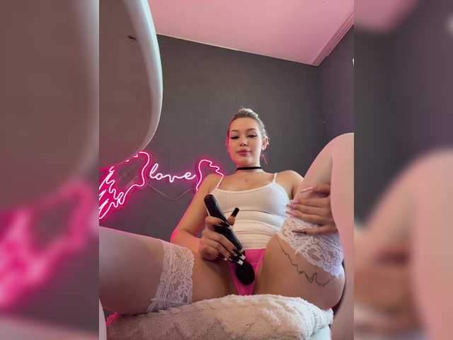 Capturi de ecran de difuzare Eva-Kitty1