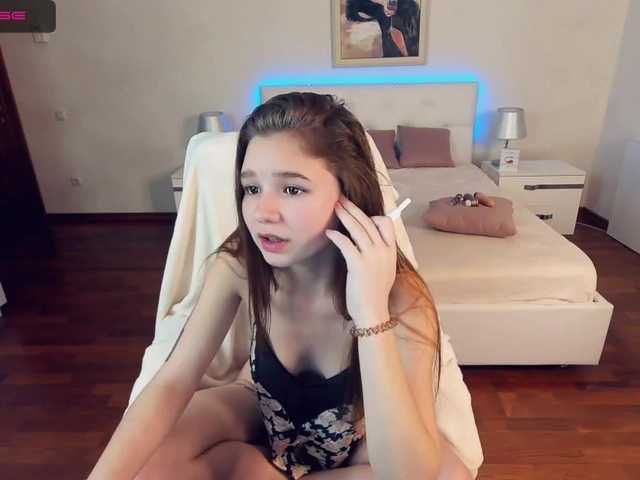 Capturi de ecran de difuzare EvaMoore