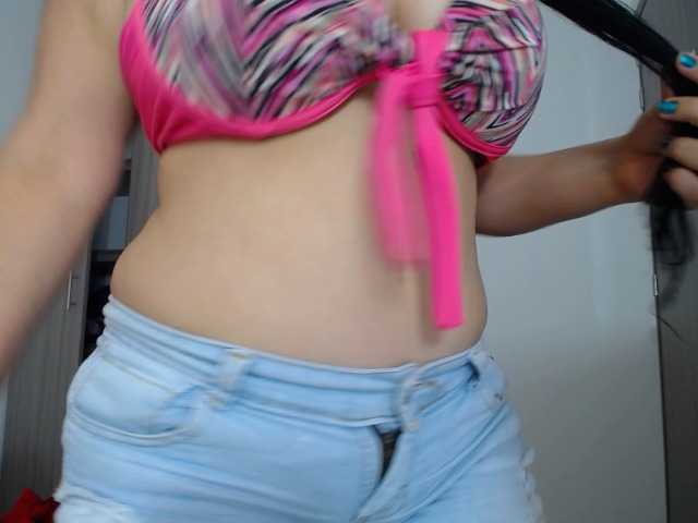 Capturi de ecran de difuzare EvaRamirez