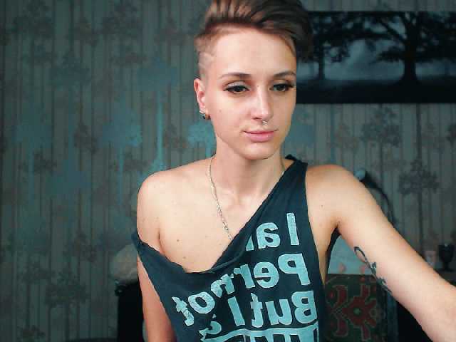 Capturi de ecran de difuzare EvaSharm