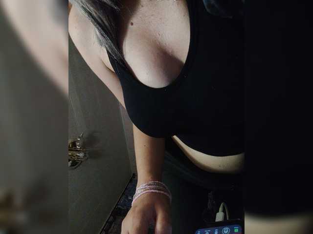 Capturi de ecran de difuzare EveHugs