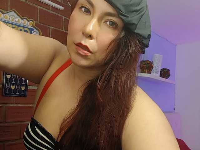 Fotografie a profilului Evelyn-mature19