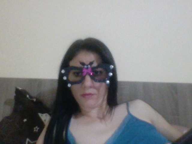 Capturi de ecran de difuzare Evelynevasara1