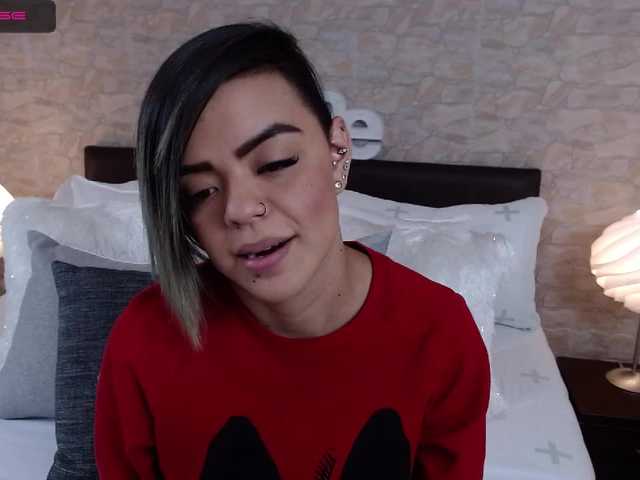 Capturi de ecran de difuzare EvelynOwens