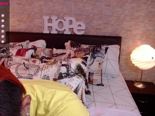 Capturi de ecran de difuzare EvelynOwens