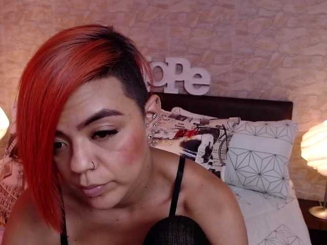 Capturi de ecran de difuzare EvelynOwens