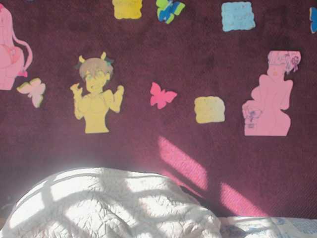 Capturi de ecran de difuzare Madalinekroft