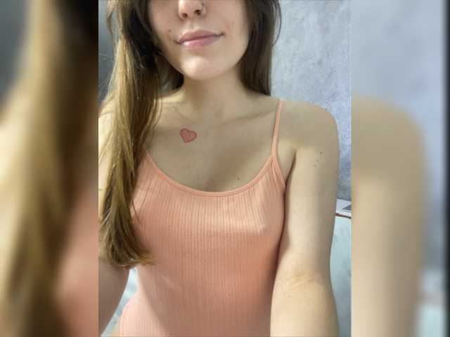 Capturi de ecran de difuzare FionaLaNice