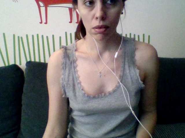 Capturi de ecran de difuzare FoxMoony