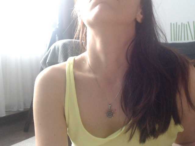 Capturi de ecran de difuzare FoxMoony