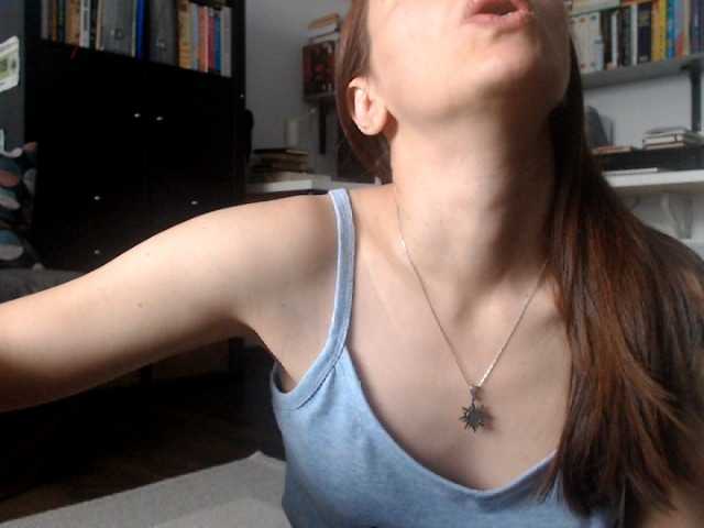 Capturi de ecran de difuzare FoxMoony