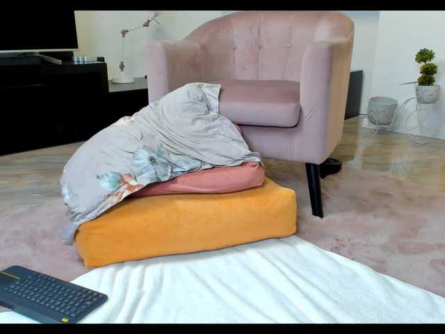 Capturi de ecran de difuzare Foxyee