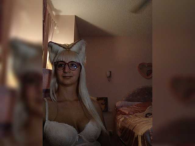 Capturi de ecran de difuzare FriskyKat