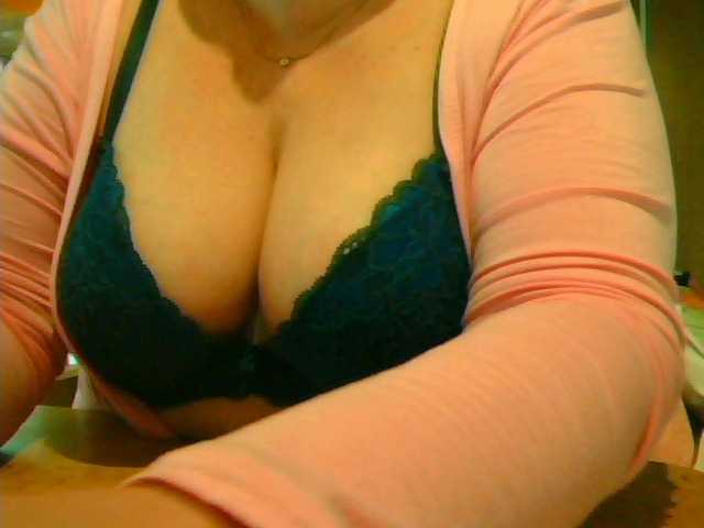 Capturi de ecran de difuzare GapeMyHole