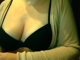 Capturi de ecran de difuzare GapeMyHole