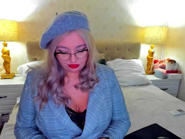 Capturi de ecran de difuzare GorgeousBBW