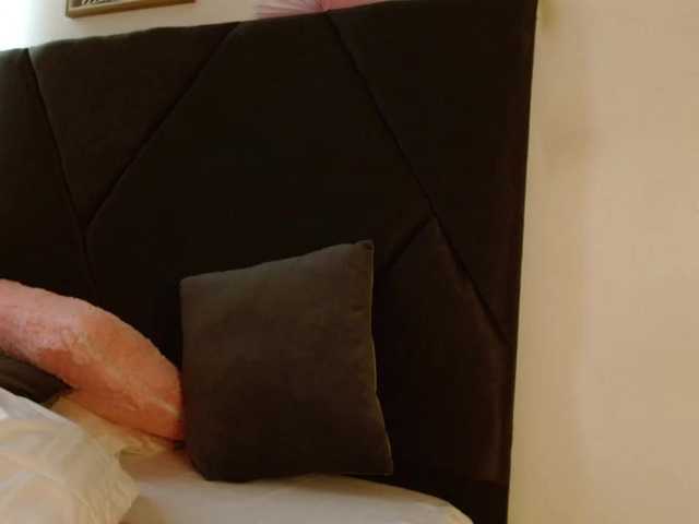 Capturi de ecran de difuzare Gracemiller