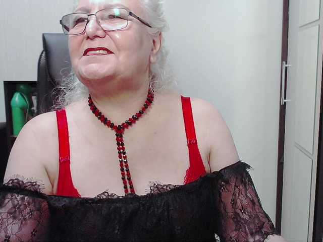 Capturi de ecran de difuzare GrannyWants