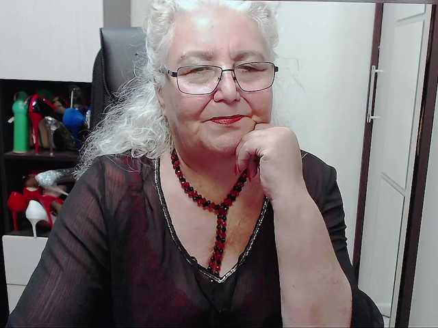 Fotografii GrannyWants all shows in clothes only for tokens.. undress only in private