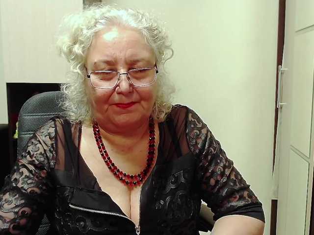 Fotografii GrannyWants all shows in clothes only for tokens.. undress only in private