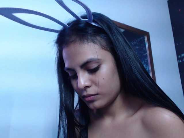 Fotografii hailyscot hello welcome to my living room #IamColombian #21years #brunette #longhair #naturalbody #single #height1.58 my god # blackeyes #smalltits