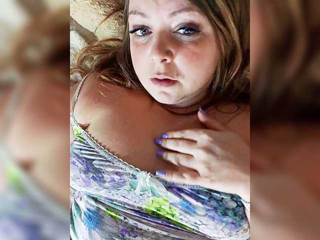 Capturi de ecran de difuzare FLUFFY_BEAUTY