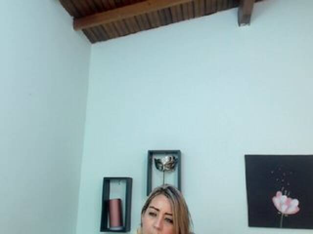 Capturi de ecran de difuzare hallerusell1