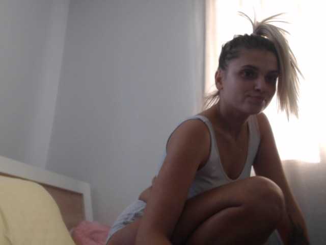 Fotografii harlyblue hello guys and girls why not?what you found in my room ?you found lush , ass pussy fingers but you found a frend and a good talk to!#boobs 15 ,pussy 30,finger pussy 44 finger ass55,pm 1 feet 5 and come and discover me !