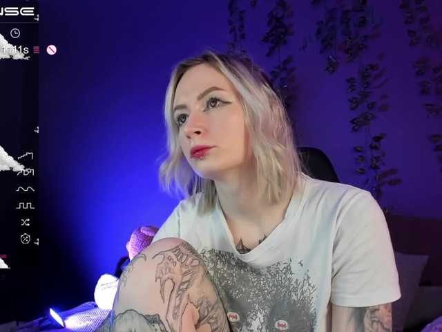 Fotografii HelenCarter lets play hehe :D tip menu and pvt open! #tattoo #blond #ohmibod #anal #french