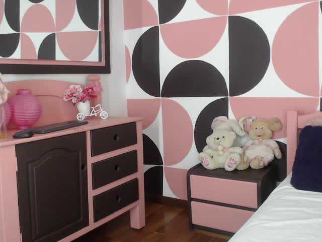 Capturi de ecran de difuzare hellen-kindly