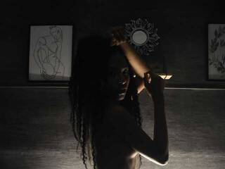 Chat video erotic Hilary-9