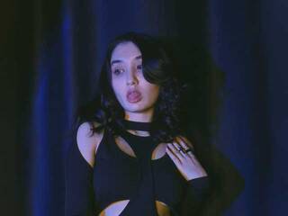 Chat video erotic HinaChan