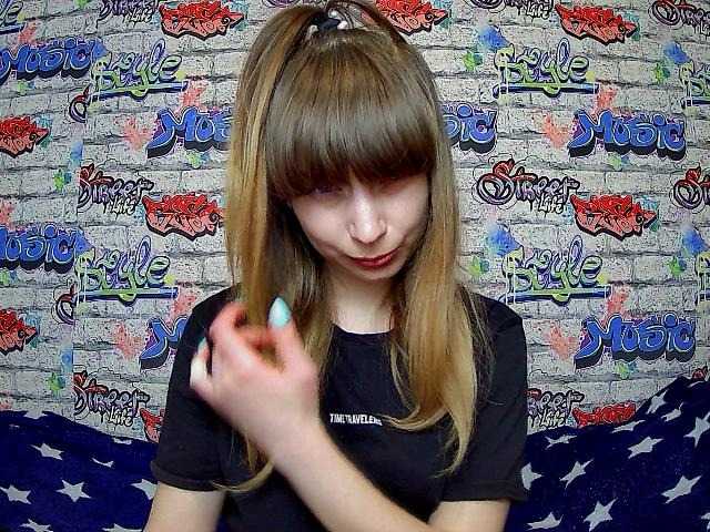 Capturi de ecran de difuzare holly15