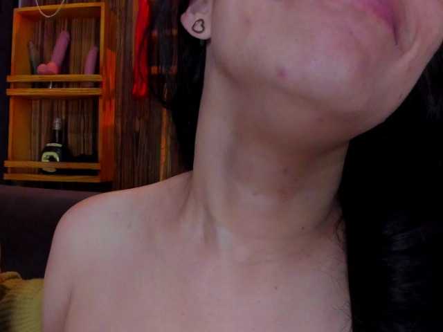 Capturi de ecran de difuzare Honicha-hanz